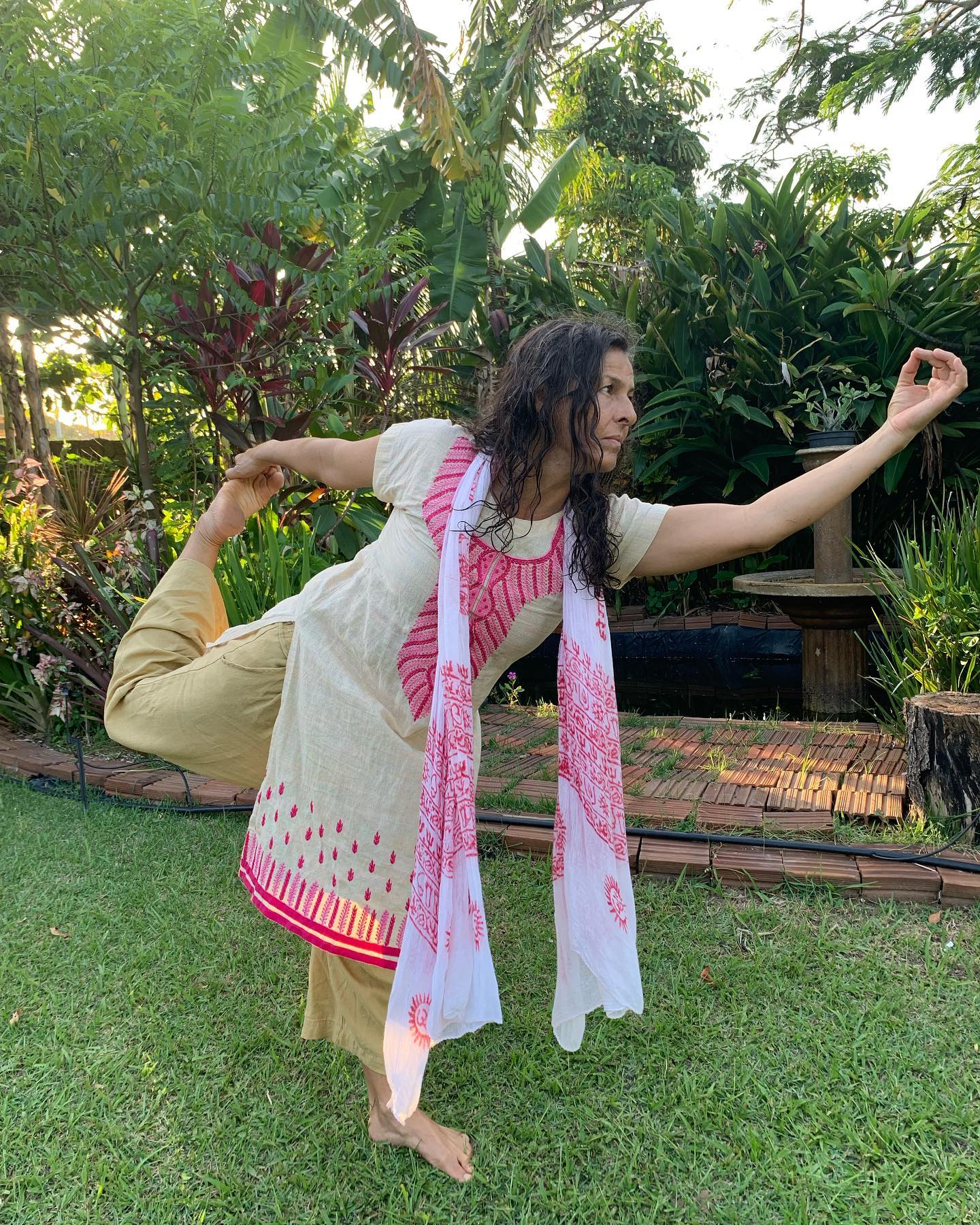 Aulas de Yoga com Giane Giacon